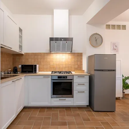 Centro Storico-wifi-netflix - Elegante Apartment